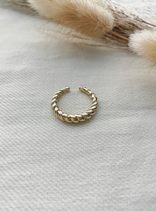 Twisted Ring